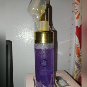 Source Unknown Purple and Gold Secret Collagen Foam Cleanser